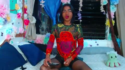 Snapshot of karly_coffe chatting on 02-20-25, 05:44 KARLY. online show from 02-20-25, 05:44