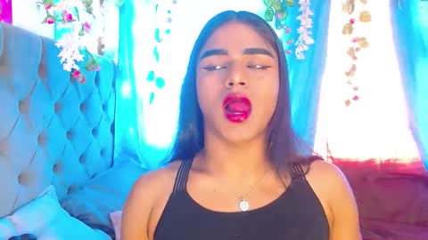 Snapshot of karly_coffe chatting on 09-21-25, 12:07 KARLY. online show from 09-21-25, 12:07