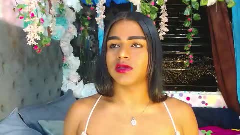 Snapshot of karly_coffe chatting on 09-22-25, 04:36 KARLY. online show from 09-22-25, 04:36