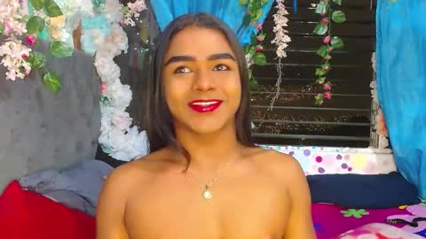 Snapshot of karly_coffe chatting on 10-05-25, 08:01 KARLY. online show from 10-05-25, 08:01