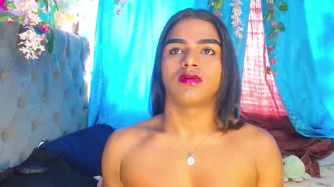 Snapshot of karly_coffe chatting on 10-12-25, 12:15 KARLY. online show from 10-12-25, 12:15