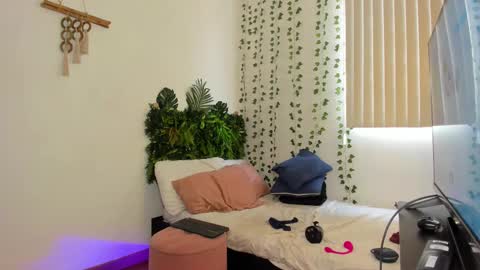 Karlye online show from 03-10-25, 06:34