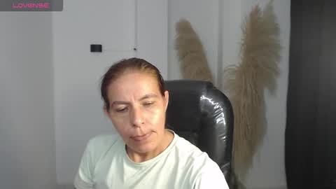 KARLYE online show from 01-12-26, 04:29