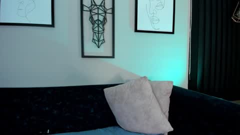 karo_linee online show from 01-22-25, 04:12