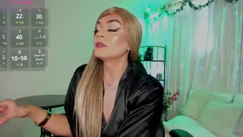 Snapshot of karol_elegance_ chatting on 07-16-26, 01:28 karol online show from 07-16-26, 01:28