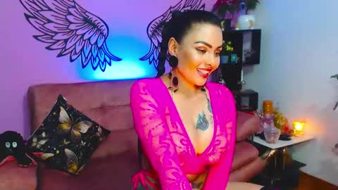 Snapshot of karol_kennedy chatting on 01-14-25, 06:02 Karol Kenedy online show from 01-14-25, 06:02