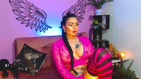 Snapshot of karol_kennedy chatting on 03-03-25, 09:33 Karol Kenedy online show from 03-03-25, 09:33