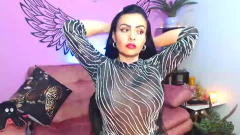 Snapshot of karol_kennedy chatting on 03-06-25, 06:19 Karol Kenedy online show from 03-06-25, 06:19