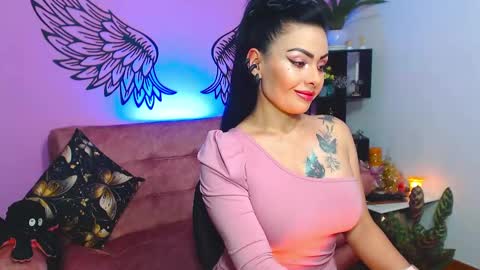 Snapshot of karol_kennedy chatting on 03-07-25, 06:13 Karol Kenedy online show from 03-07-25, 06:13