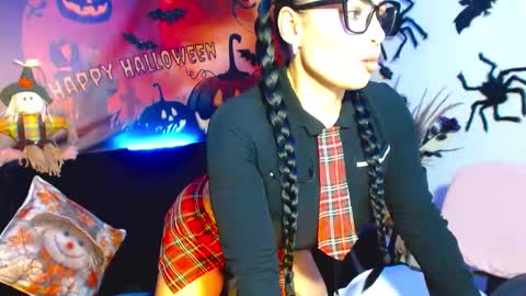 Snapshot of karol_kennedy chatting on 10-29-25, 06:48 Karol Kenedy online show from 10-29-25, 06:48