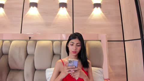 Snapshot of karol_lewiss chatting on 12-17-25, 12:22 KAROL LEWIS online show from 12-17-25, 12:22