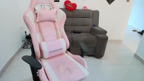    online show from 03-12-25, 02:12