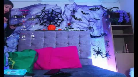 Karol online show from 10-13-25, 02:44