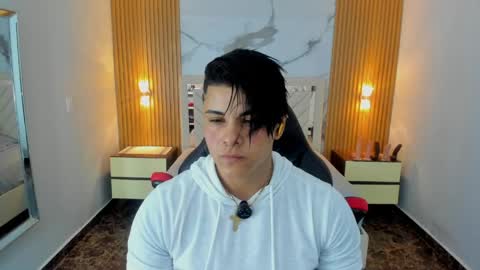 Karol and Luna online show from 05-25-26, 07:31