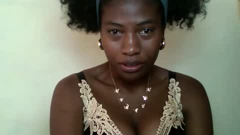 Snapshot of karoliee chatting on 04-21-26, 05:58 karoliee online show from 04-21-26, 05:58
