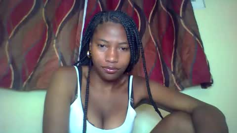 Snapshot of karoliee chatting on 05-06-26, 07:24 karoliee online show from 05-06-26, 07:24
