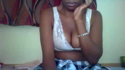 Snapshot of karoliee chatting on 05-27-26, 08:11 karoliee online show from 05-27-26, 08:11