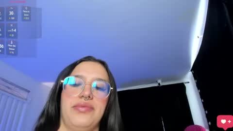 Snapshot of karolina_evans chatting on 07-29-26, 02:04 karolina_evans online show from 07-29-26, 02:04