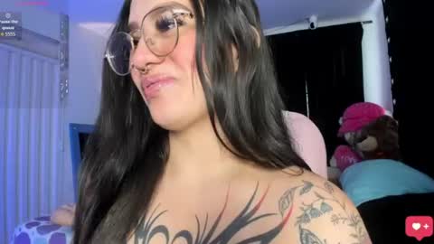 Snapshot of karolina_evans chatting on 07-30-26, 02:05 karolina_evans online show from 07-30-26, 02:05