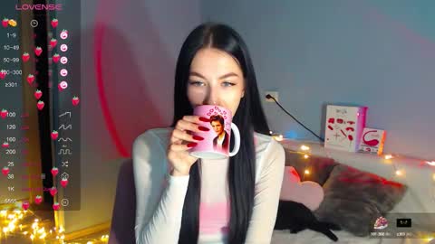 Kira online show from 09-20-25, 01:06