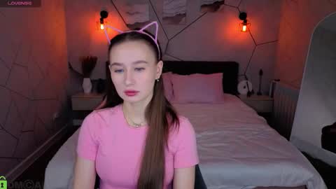 Snapshot of karolina_kely chatting on 03-17-26, 05:00 Karolina online show from 03-17-26, 05:00