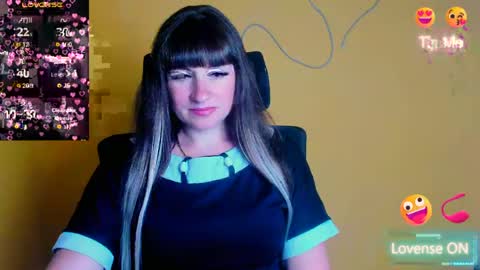 Snapshot of karolina_mia chatting on 07-04-26, 05:24 Caroline online show from 07-04-26, 05:24