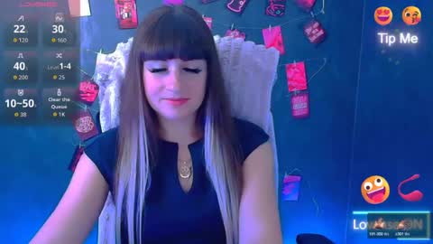 Snapshot of karolina_mia chatting on 07-07-26, 05:54 Caroline online show from 07-07-26, 05:54