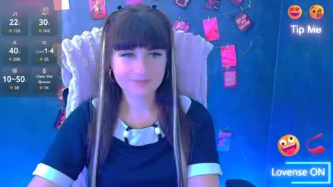 Snapshot of karolina_mia chatting on 07-20-26, 05:44 Caroline online show from 07-20-26, 05:44
