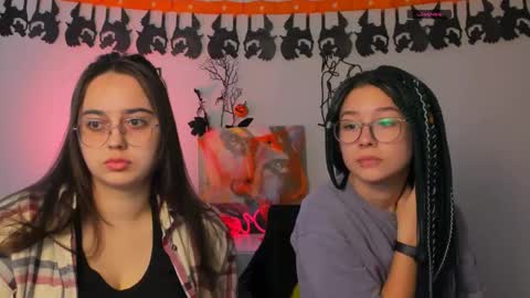 Snapshot of karolina_vendi chatting on 10-31-25, 09:32 karolina_vendi online show from 10-31-25, 09:32