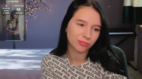 Snapshot of karolinablack chatting on 05-25-26, 05:24 Karolina online show from 05-25-26, 05:24