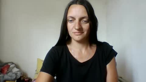 Snapshot of karolinacel chatting on 09-09-25, 12:15 karolinacel online show from 09-09-25, 12:15