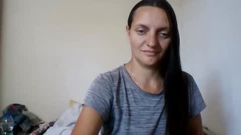 Snapshot of karolinacel chatting on 09-14-25, 02:27 karolinacel online show from 09-14-25, 02:27