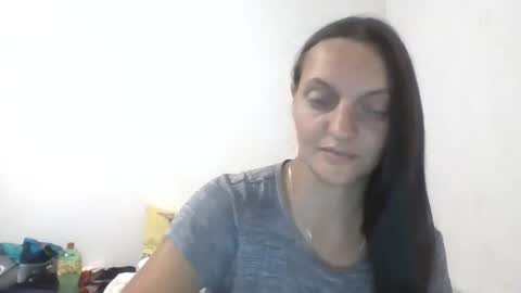 Snapshot of karolinacel chatting on 09-17-25, 06:42 karolinacel online show from 09-17-25, 06:42