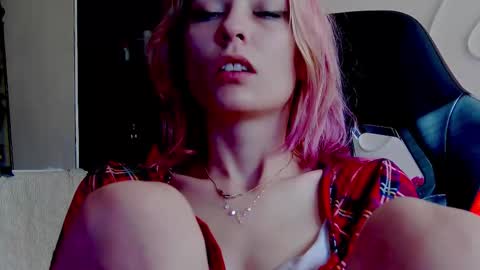 karoline121 online show from 11-24-25, 10:48