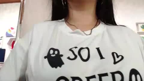 Snapshot of karolineburnx chatting on 11-11-25, 05:40 Isa online show from 11-11-25, 05:40