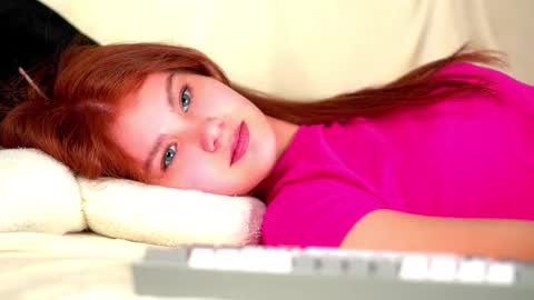 Snapshot of karolinerush chatting on 11-13-25, 12:15 lina online show from 11-13-25, 12:15