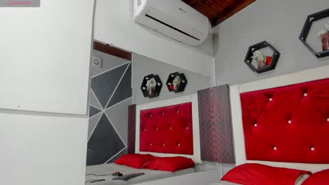 Karol online show from 03-04-25, 11:19