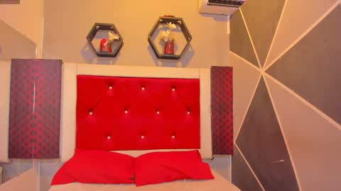 Karol online show from 10-07-25, 11:51