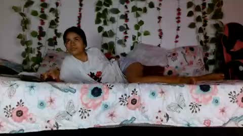 Snapshot of karolsweetvagi chatting on 07-06-26, 06:10 karol online show from 07-06-26, 06:10