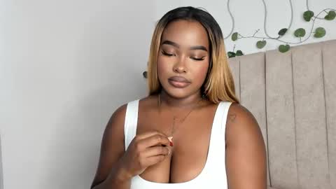 Snapshot of kaseydelvey chatting on 01-14-26, 07:08 online show from 01-14-26, 07:08