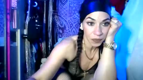 kash_kitty13 online show from 05-10-26, 10:20