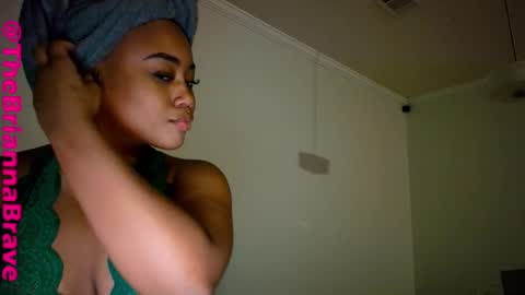 Snapshot of kat2025 chatting on 12-23-25, 03:48 BriannaBrave online show from 12-23-25, 03:48