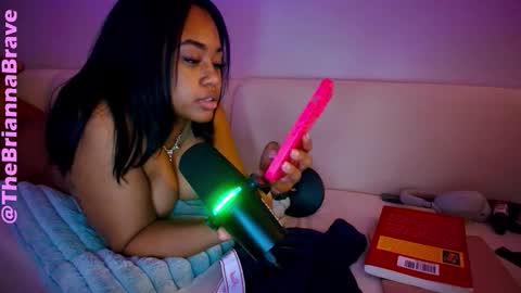 Snapshot of kat2025 chatting on 02-10-26, 03:43 BriannaBrave online show from 02-10-26, 03:43