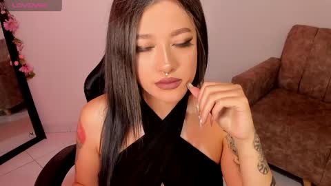 Snapshot of kat_apple chatting on 05-30-26, 01:57 Alicia online show from 05-30-26, 01:57