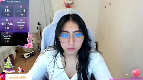 Snapshot of kat_ly_chan chatting on 12-17-24, 03:39 Kat       online show from 12-17-24, 03:39