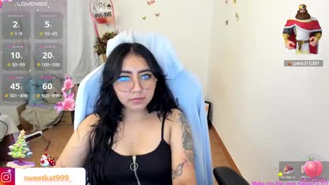 Snapshot of kat_ly_chan chatting on 12-24-24, 05:23 Kat       online show from 12-24-24, 05:23