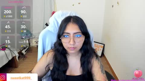 Snapshot of kat_ly_chan chatting on 02-06-25, 12:37 Kat       online show from 02-06-25, 12:37