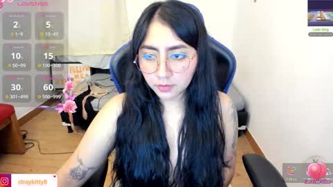 Snapshot of kat_ly_chan chatting on 12-17-25, 06:58 Kat online show from 12-17-25, 06:58