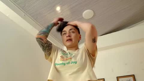 Snapshot of kat_paradisse chatting on 02-18-26, 11:50 kat paradisse online show from 02-18-26, 11:50