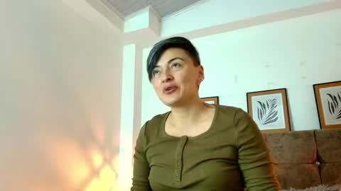 Snapshot of kat_paradisse chatting on 07-25-26, 11:41 kat paradisse online show from 07-25-26, 11:41